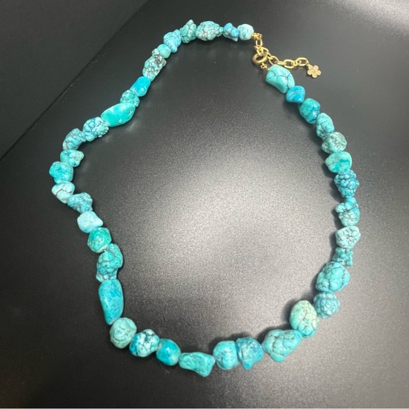Dyed & Stabilized magnesite Turquoise Nugget Beaded Necklace – TB Marked Chain - Picture 4 of 9